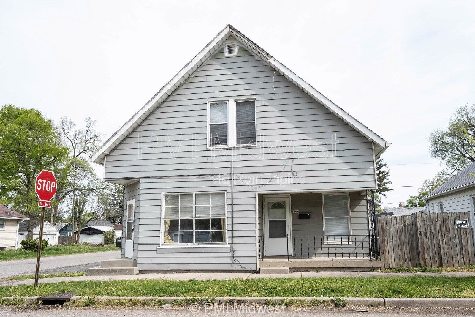 Charming 2 Bed Duplex in Indianapolis with Spacious Layout and Prime Location! property image