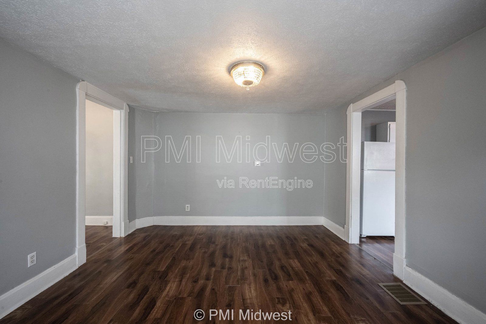 Charming 2 Bed Duplex in Indianapolis with Spacious Layout and Prime Location! property image