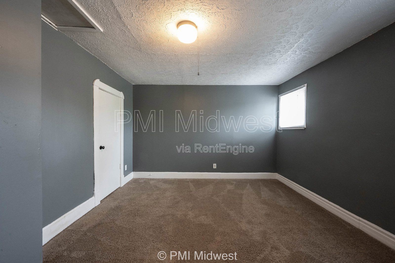 Charming 2 Bed Duplex in Indianapolis with Spacious Layout and Prime Location! property image