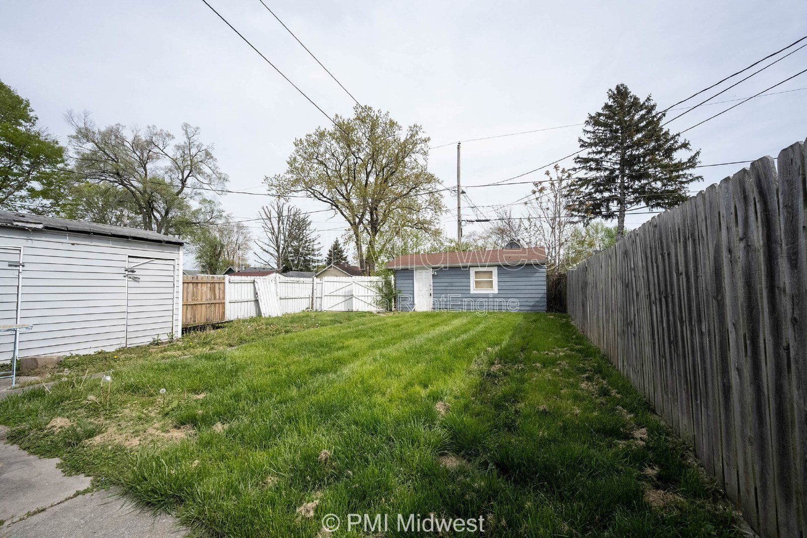 Charming 2 Bed Duplex in Indianapolis with Spacious Layout and Prime Location! property image