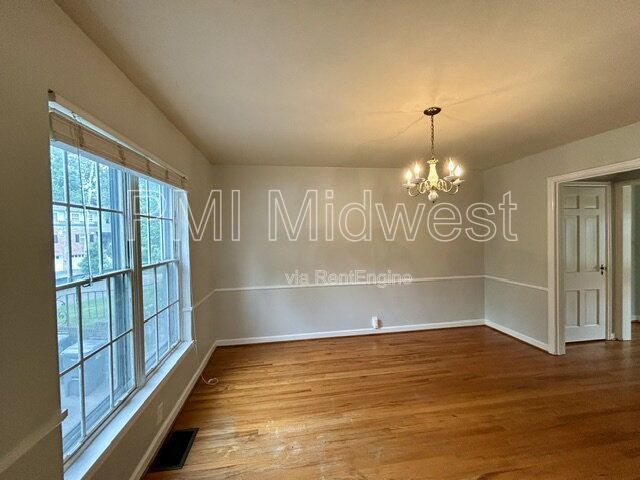 Elegant 2-Bedroom Condo in Broad Ripple with Gated Entry & Private Garage property image