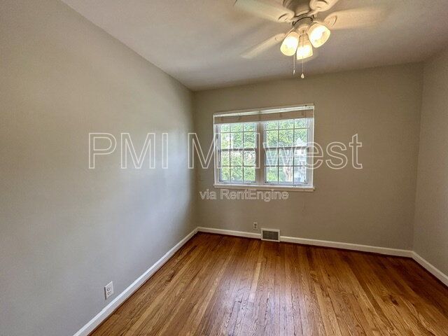 Elegant 2-Bedroom Condo in Broad Ripple with Gated Entry & Private Garage property image