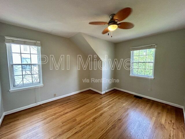 Elegant 2-Bedroom Condo in Broad Ripple with Gated Entry & Private Garage property image