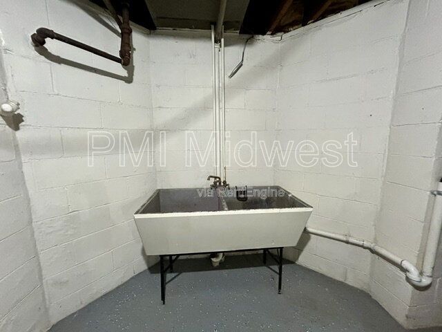 Elegant 2-Bedroom Condo in Broad Ripple with Gated Entry & Private Garage property image