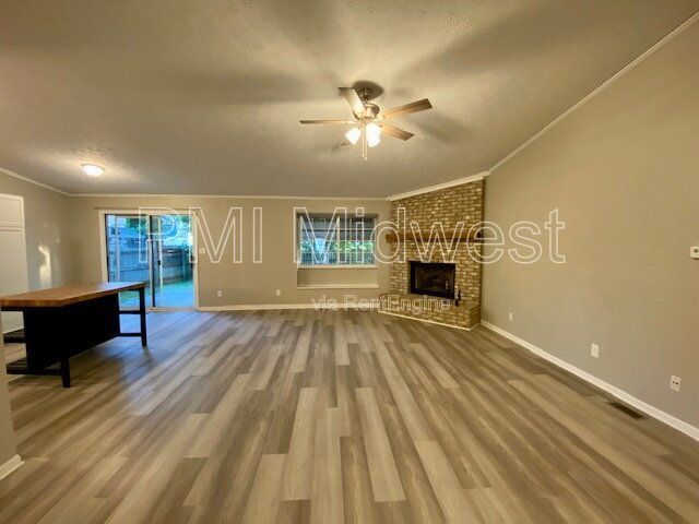 Ranch Style Home in Center Grove property image