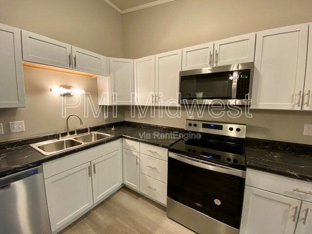 Ranch Style Home in Center Grove property image