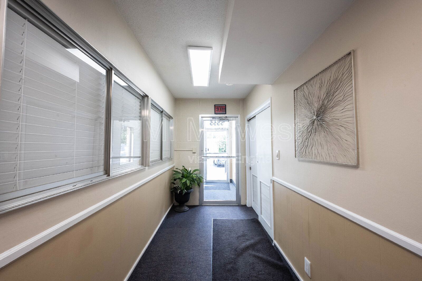 Professional Office/Retail Space Near I-465 & Keystone property image