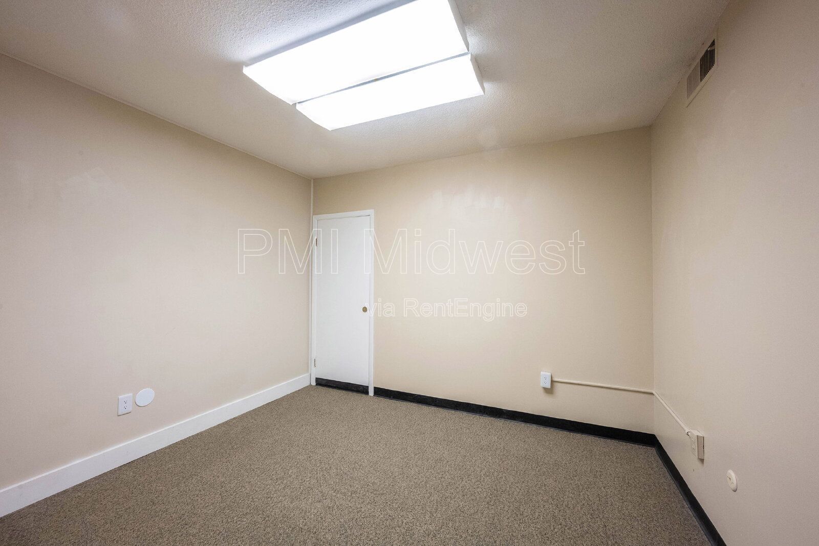 Professional Office/Retail Space Near I-465 & Keystone property image