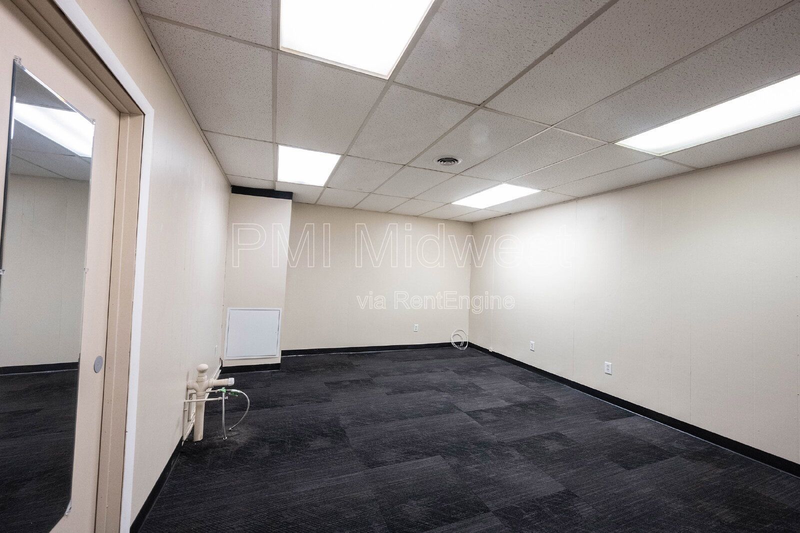 Small Salon Space located in Indianapolis! property image