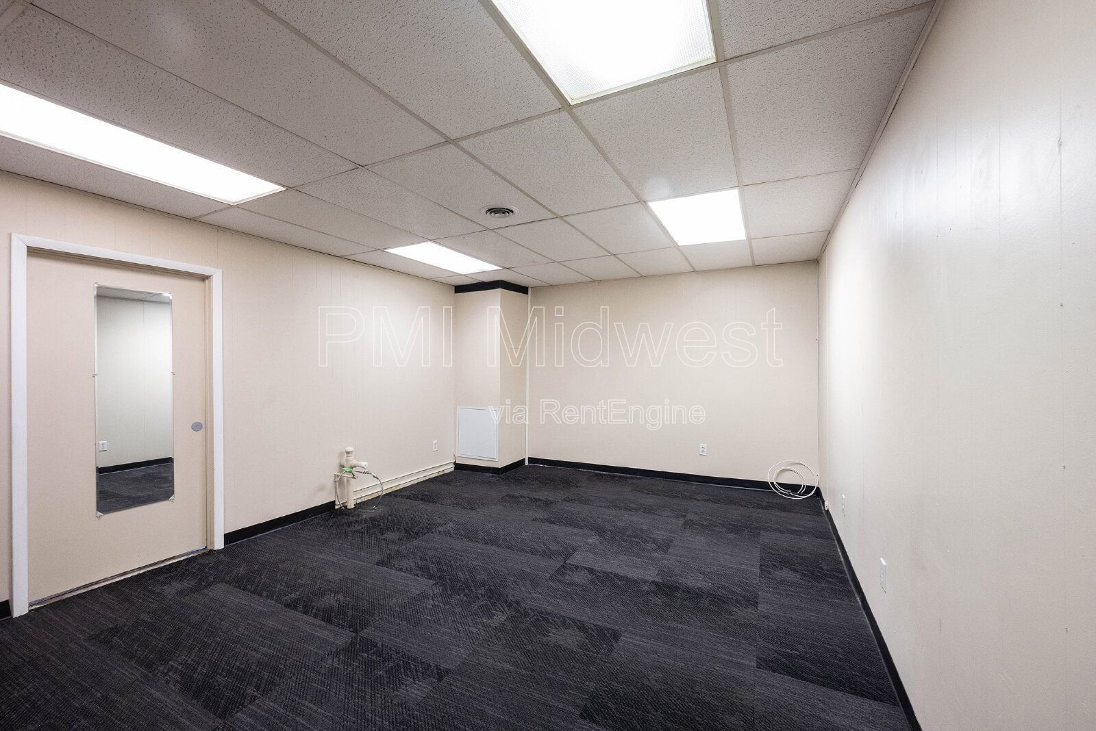 Small Salon Space located in Indianapolis! property image