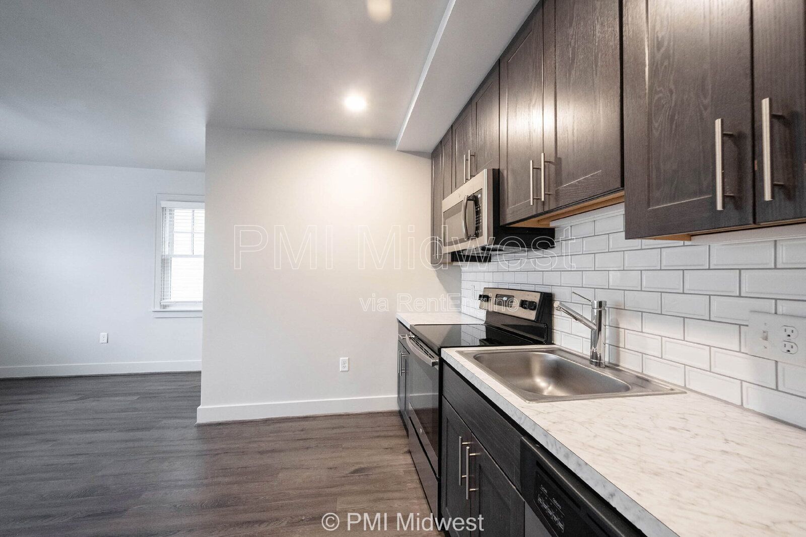 Chic Studio Living: Cozy 318 Sq Ft Gem in Vibrant Indianapolis! property image