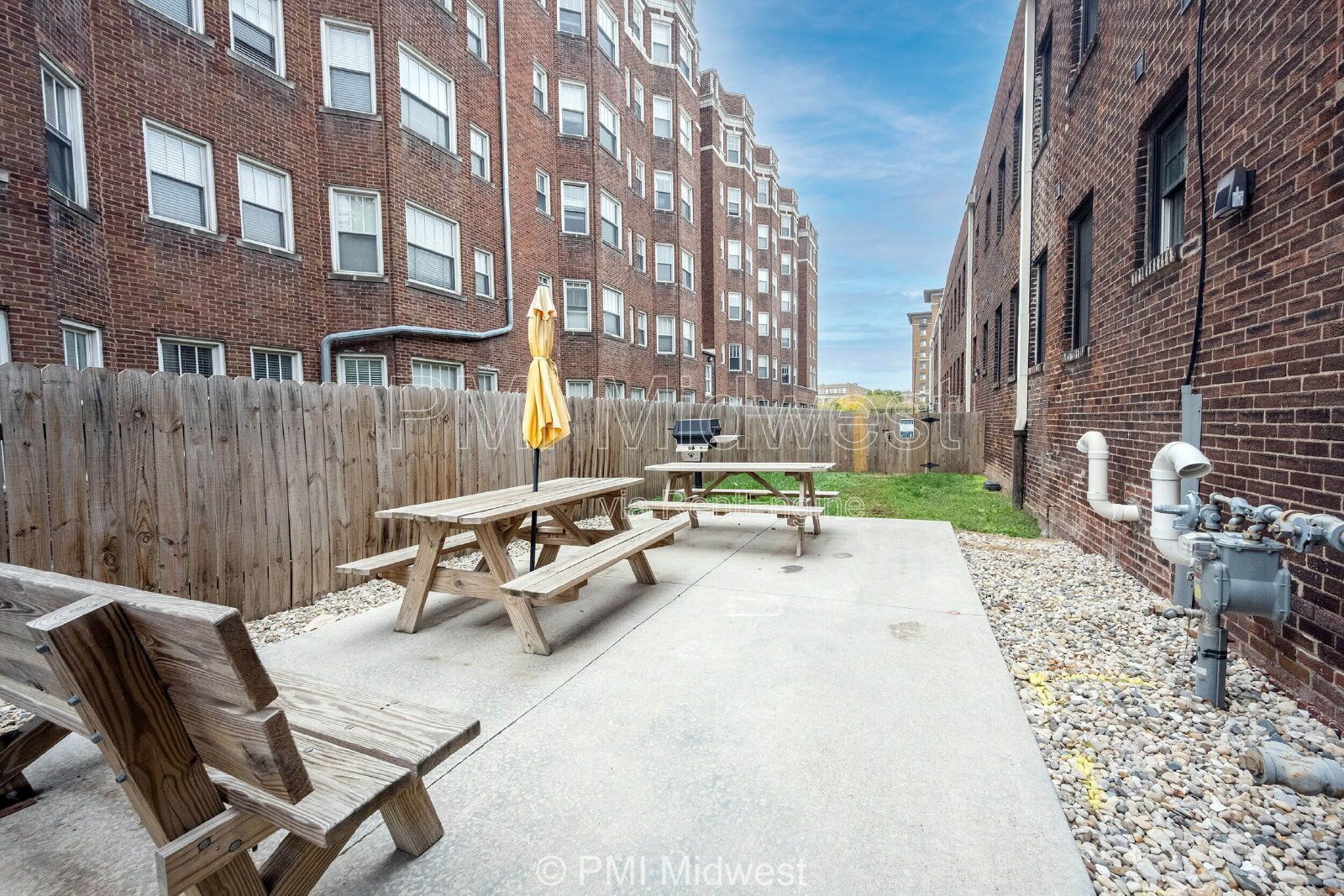 Chic Studio Living: Cozy 318 Sq Ft Gem in Vibrant Indianapolis! property image
