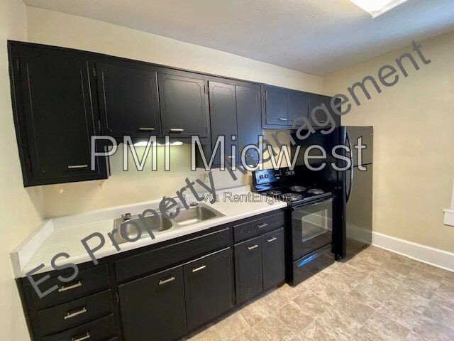 Gorgeous 3 Bedroom 1 Bathroom Victorian Apartment in Franklin Township! property image