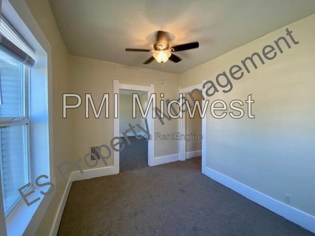 Gorgeous 3 Bedroom 1 Bathroom Victorian Apartment in Franklin Township! property image