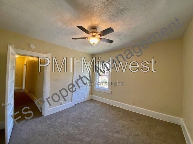 Gorgeous 3 Bedroom 1 Bathroom Victorian Apartment in Franklin Township! property image