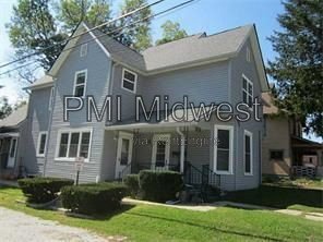 Gorgeous 3 Bedroom 1 Bathroom Victorian Apartment in Franklin Township! property image