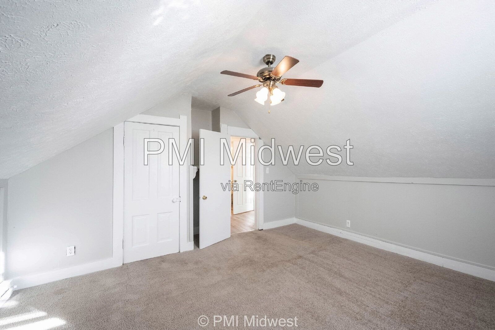 Charming 1-Bedroom Duplex with Modern Amenities in Mooresville! property image
