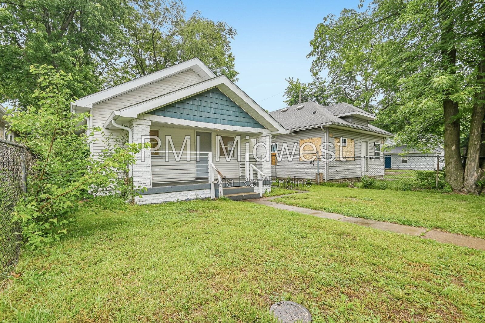Charming 3-Bedroom Indianapolis Home with Spacious Layout and Modern Amenities! property image