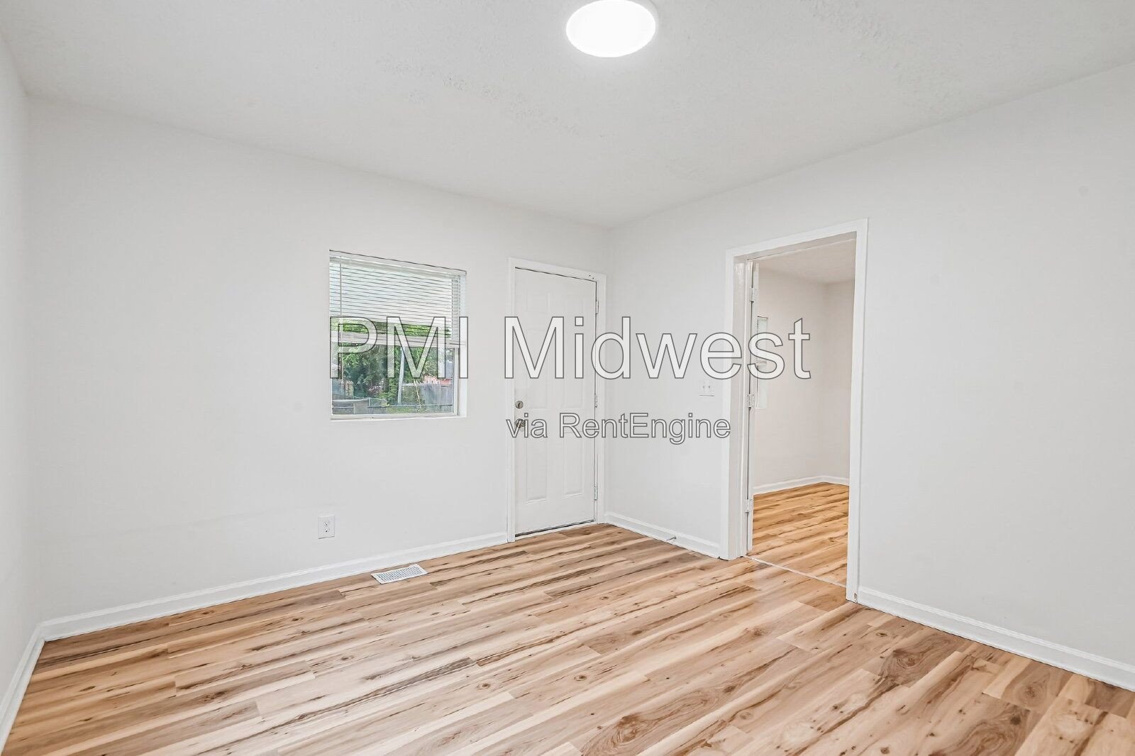 Charming 3-Bedroom Indianapolis Home with Spacious Layout and Modern Amenities! property image