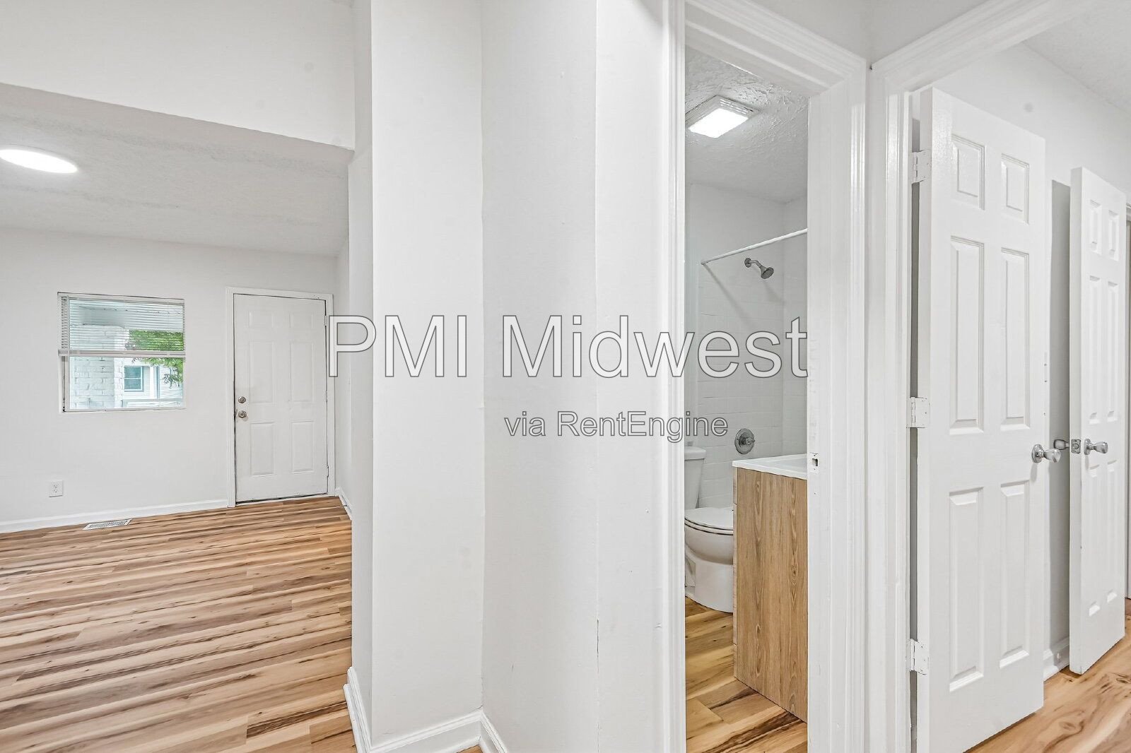 Charming 3-Bedroom Indianapolis Home with Spacious Layout and Modern Amenities! property image