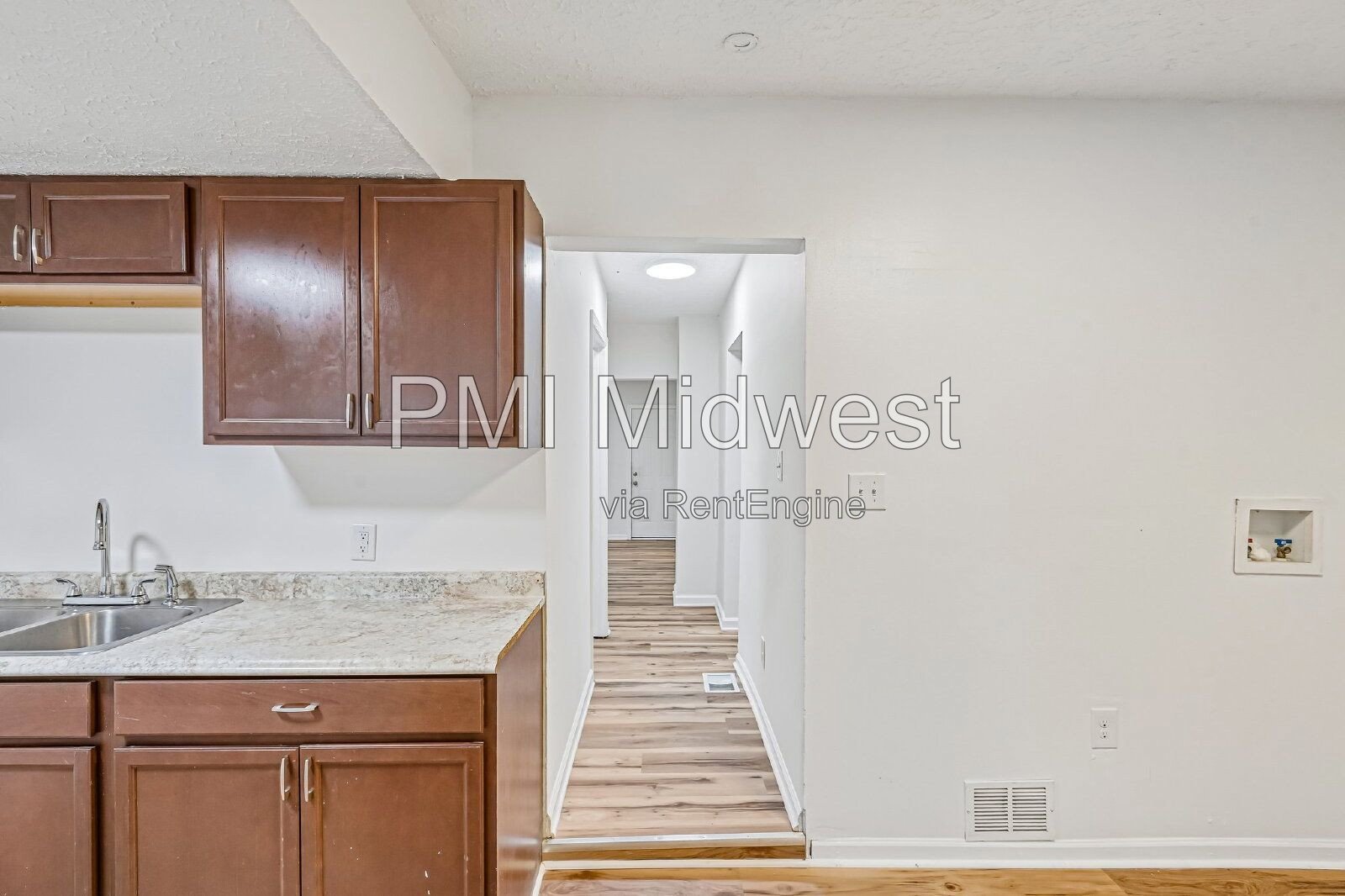 Charming 3-Bedroom Indianapolis Home with Spacious Layout and Modern Amenities! property image