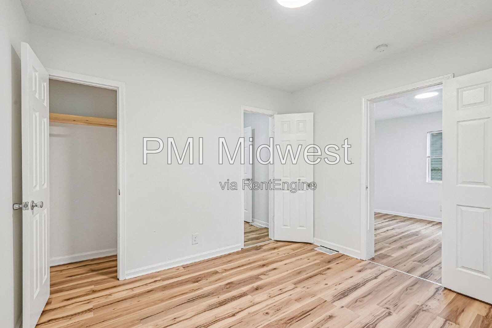 Charming 3-Bedroom Indianapolis Home with Spacious Layout and Modern Amenities! property image