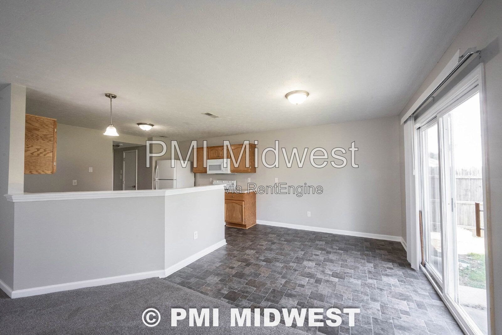 Great 3 Bedroom 2.5 Bathroom Home on the upper east side of Indy! property image