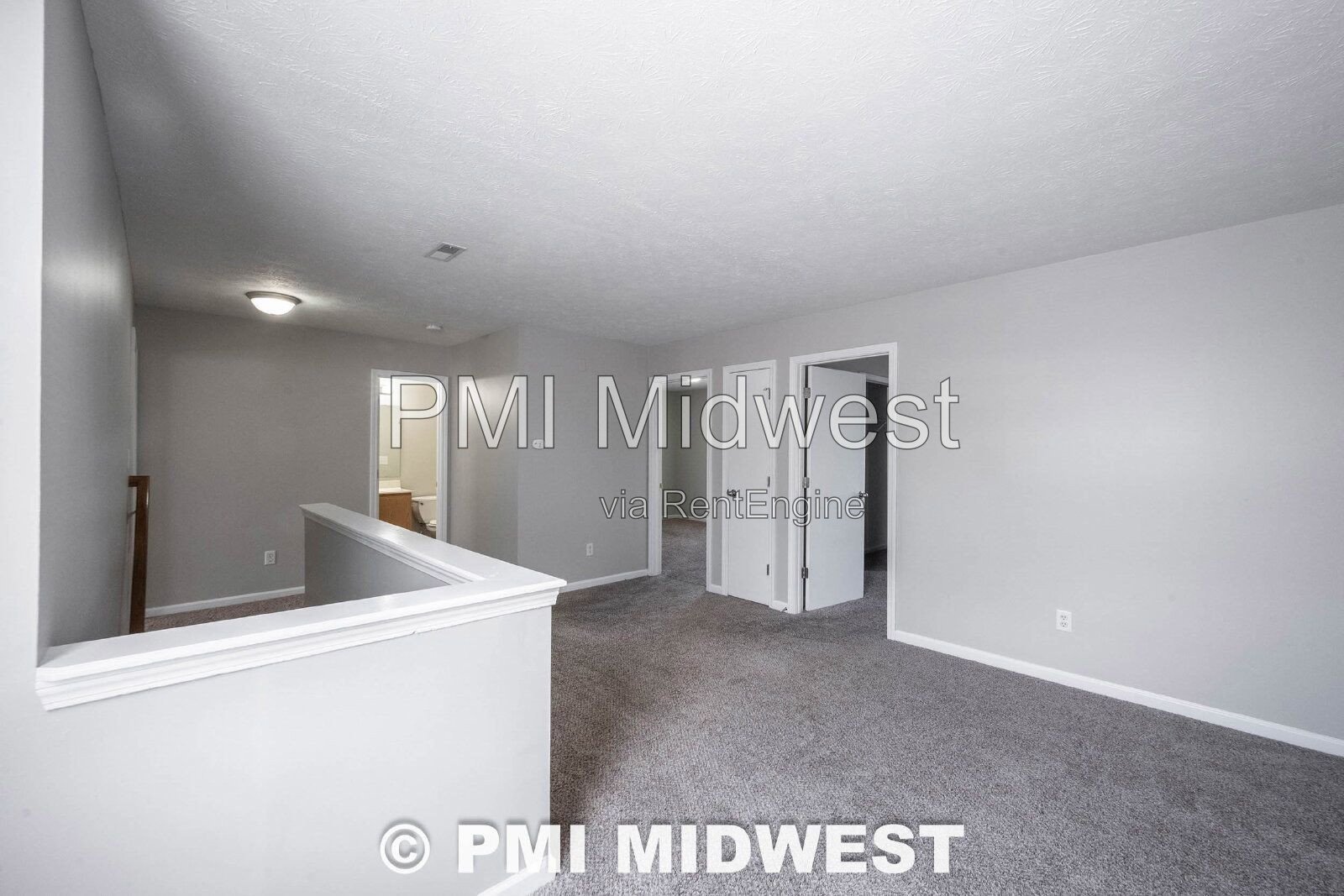 Great 3 Bedroom 2.5 Bathroom Home on the upper east side of Indy! property image
