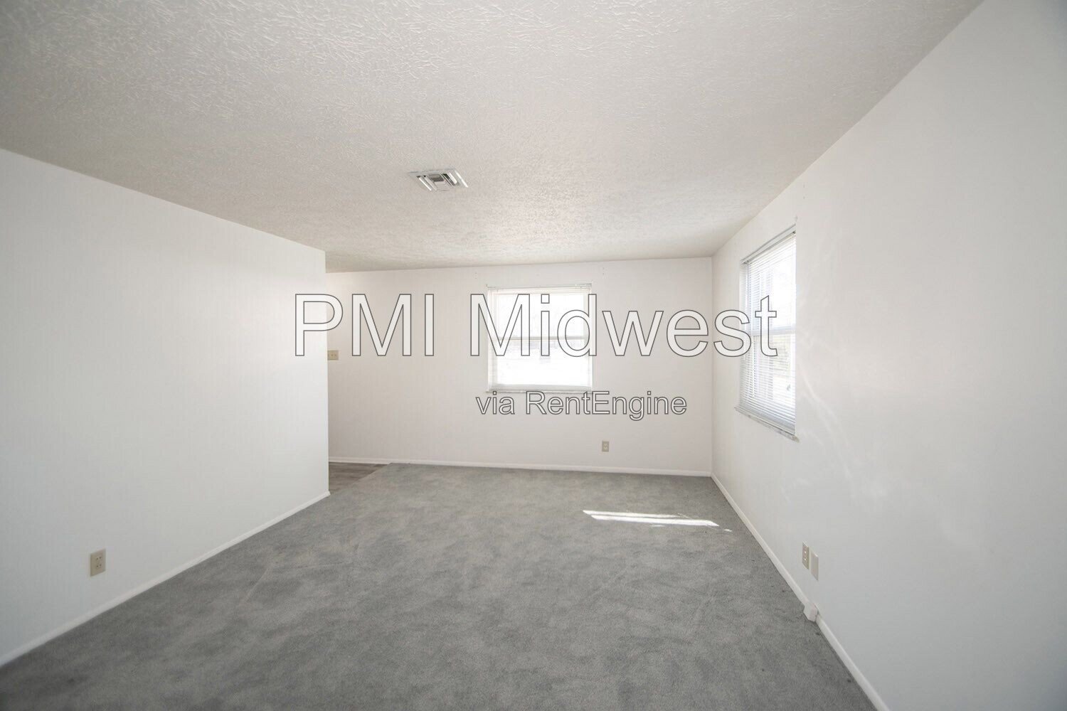 Easy Living on the Southeast Side property image