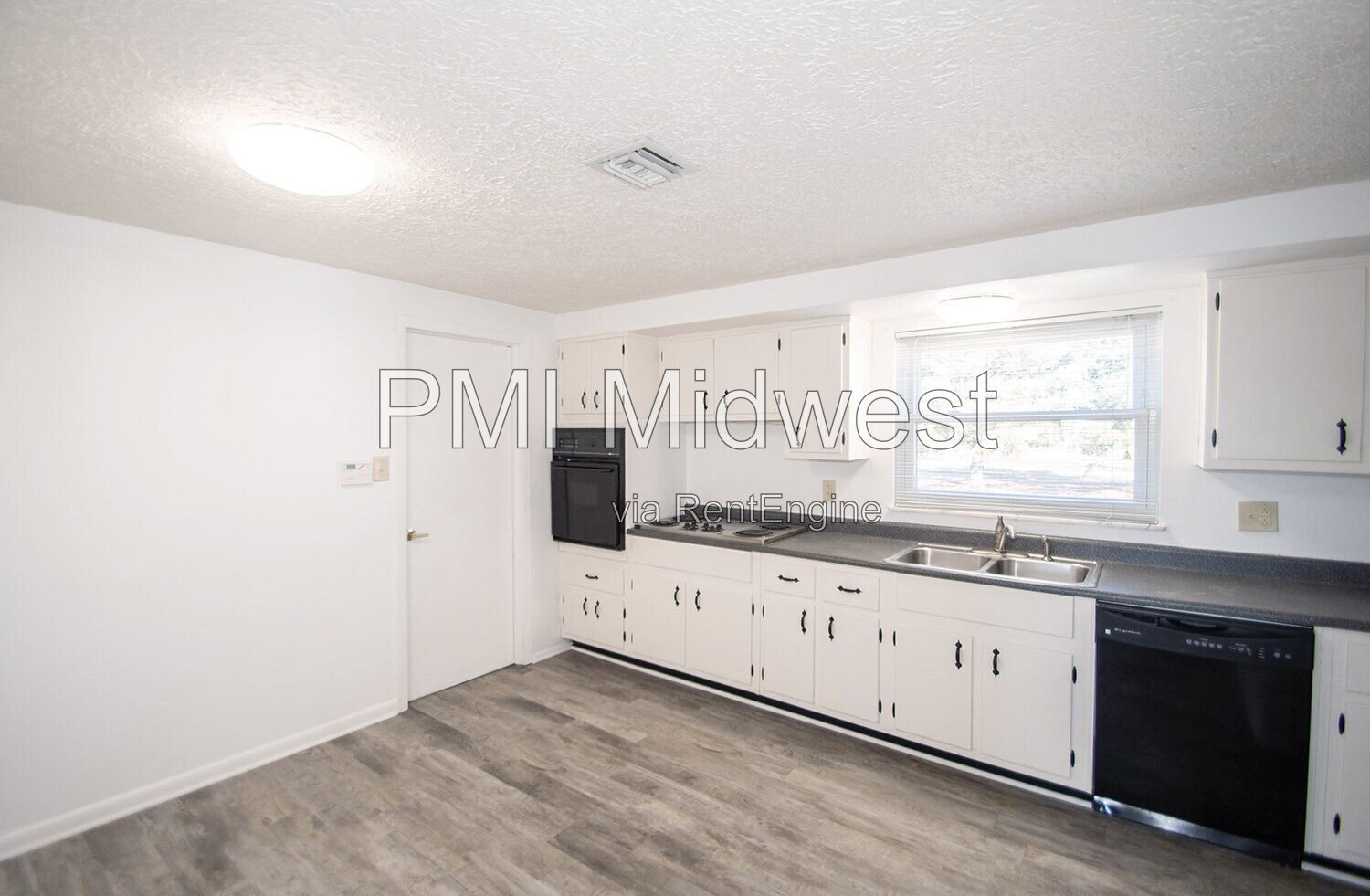 Easy Living on the Southeast Side property image