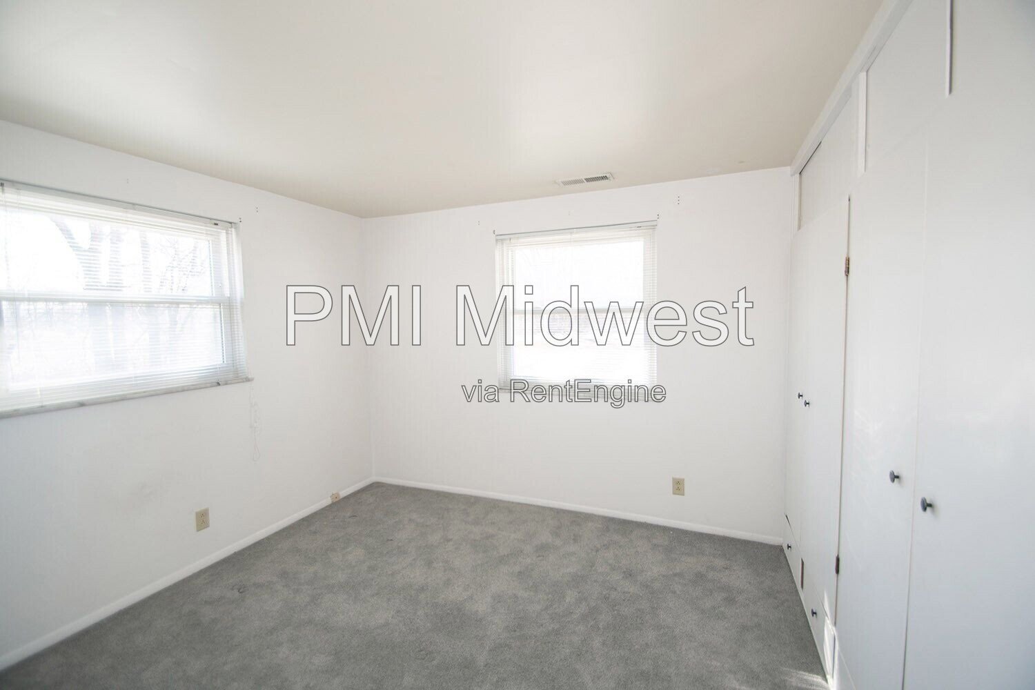 Easy Living on the Southeast Side property image
