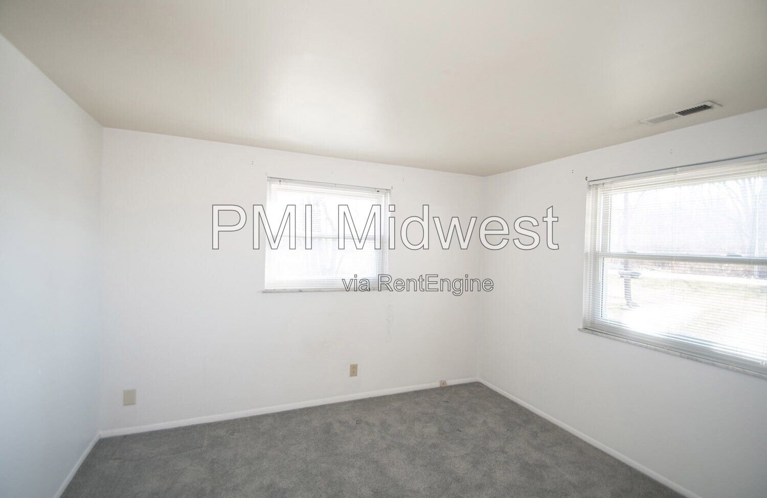Easy Living on the Southeast Side property image