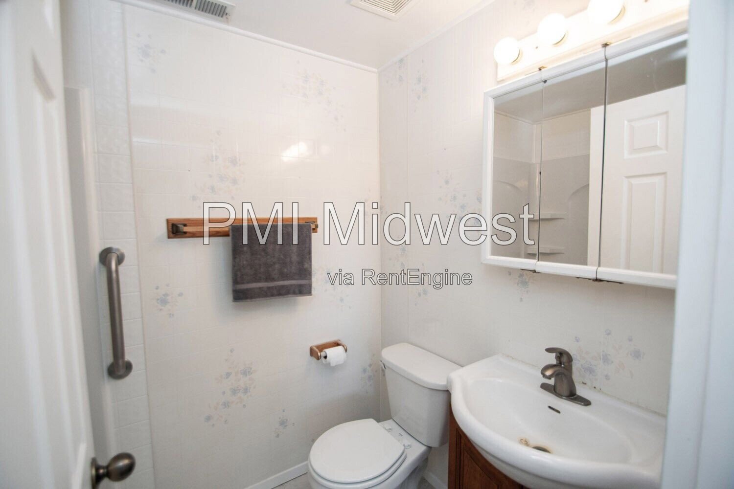 Easy Living on the Southeast Side property image