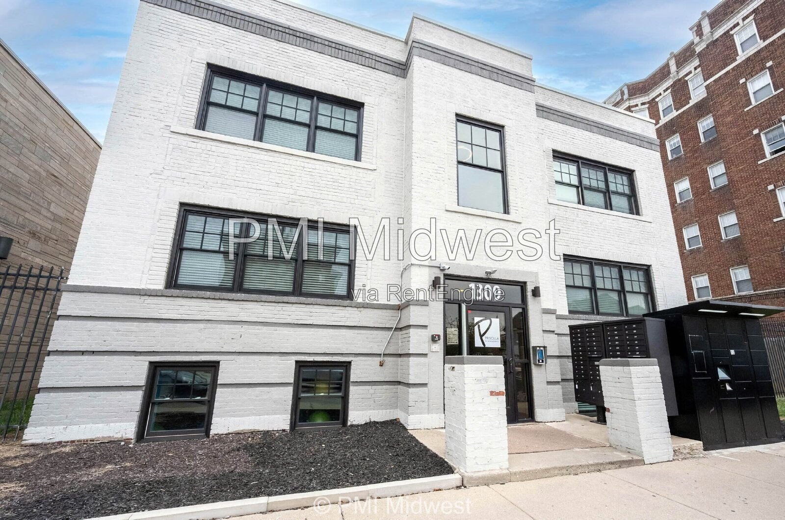 Chic Studio Living: Cozy 318 Sq Ft Gem in Vibrant Indianapolis! property image