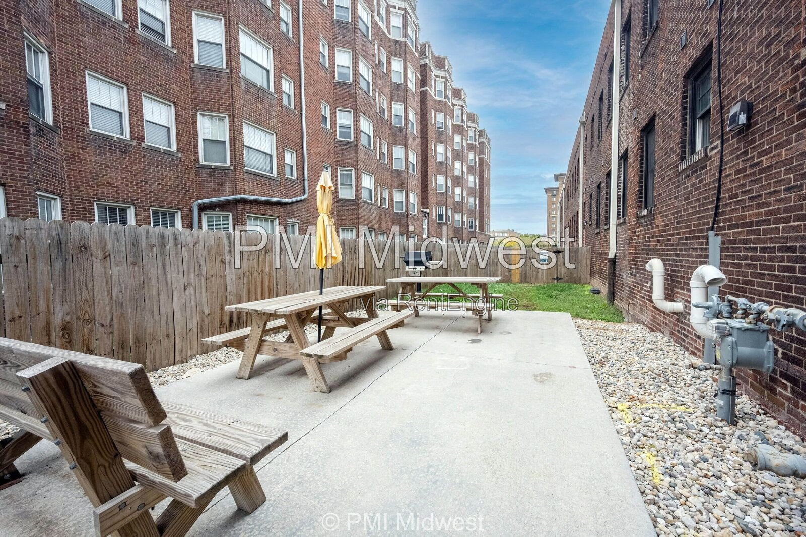 Chic Studio Living: Cozy 318 Sq Ft Gem in Vibrant Indianapolis! property image