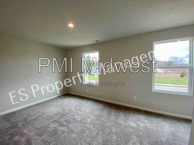 Gorgeous 5 Bedroom 3 Bathroom New Build in Muncie! property image