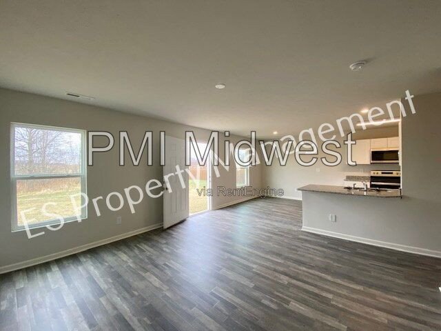 Gorgeous 5 Bedroom 3 Bathroom New Build in Muncie! property image