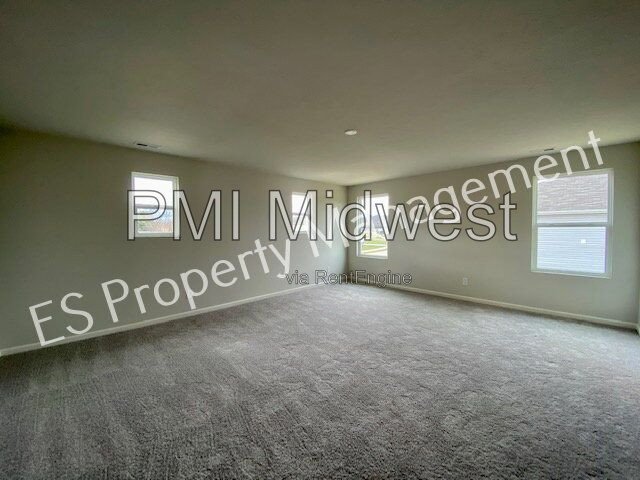 Gorgeous 5 Bedroom 3 Bathroom New Build in Muncie! property image