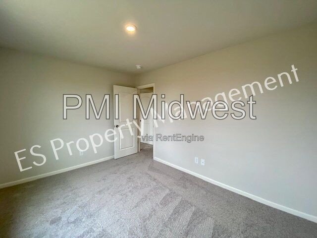 Gorgeous 5 Bedroom 3 Bathroom New Build in Muncie! property image