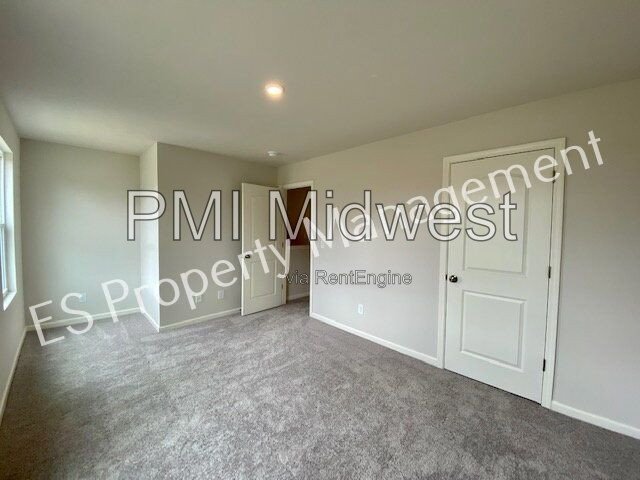 Gorgeous 5 Bedroom 3 Bathroom New Build in Muncie! property image