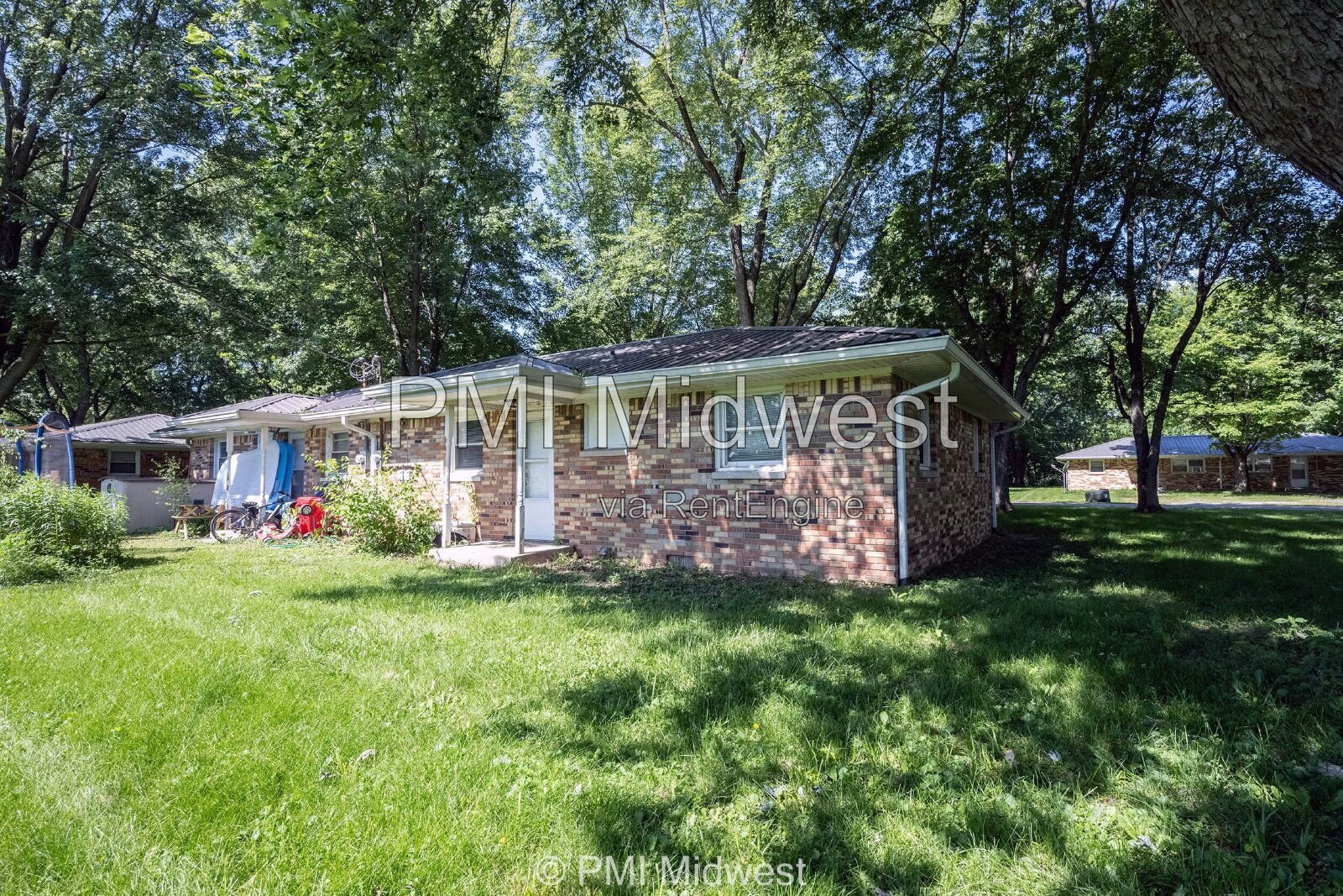 Charming 2-Bedroom Retreat at 570 W U.S. 52, Fountaintown – Cozy Comfort Awaits in 844 Sq Ft! property image