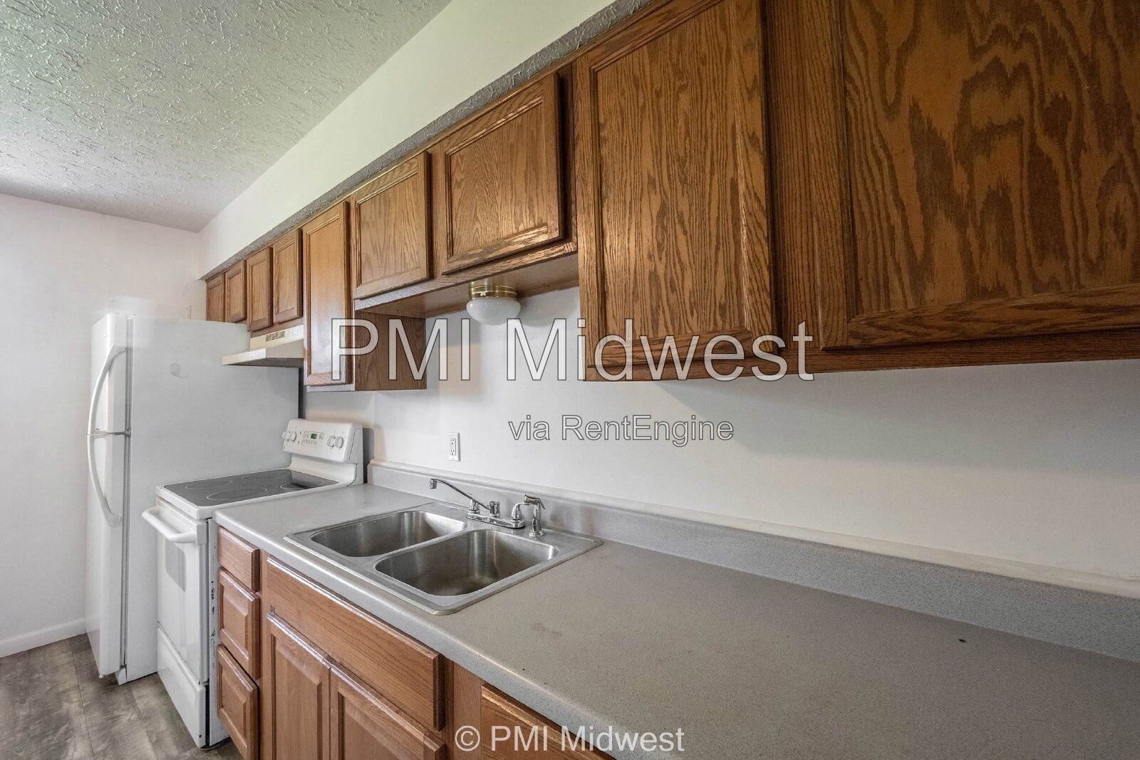 Charming 2-Bedroom Retreat at 570 W U.S. 52, Fountaintown – Cozy Comfort Awaits in 844 Sq Ft! property image