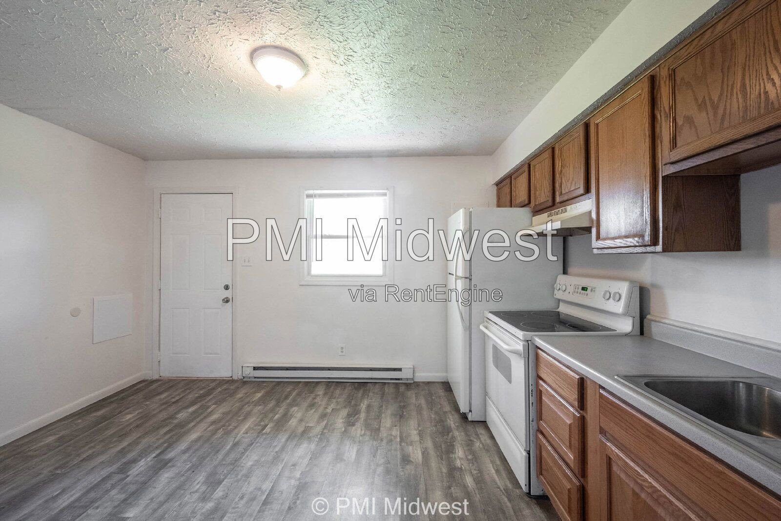 Charming 2-Bedroom Retreat at 570 W U.S. 52, Fountaintown – Cozy Comfort Awaits in 844 Sq Ft! property image