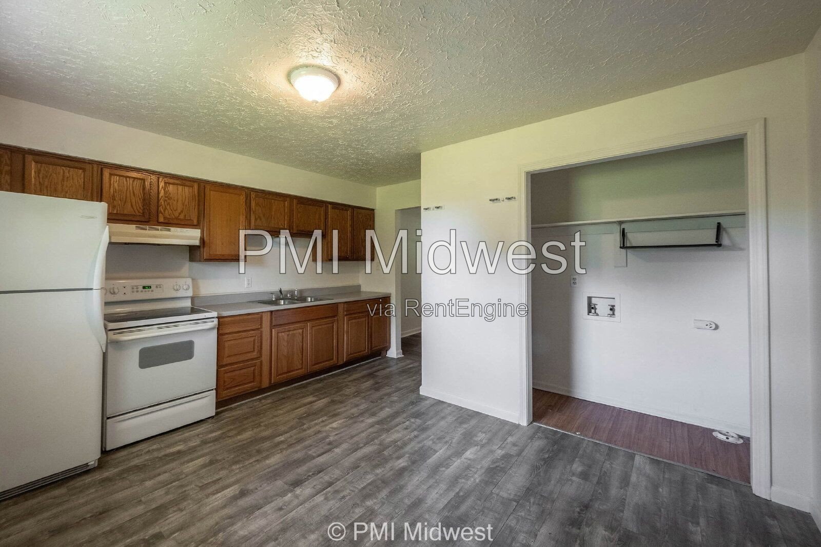 Charming 2-Bedroom Retreat at 570 W U.S. 52, Fountaintown – Cozy Comfort Awaits in 844 Sq Ft! property image