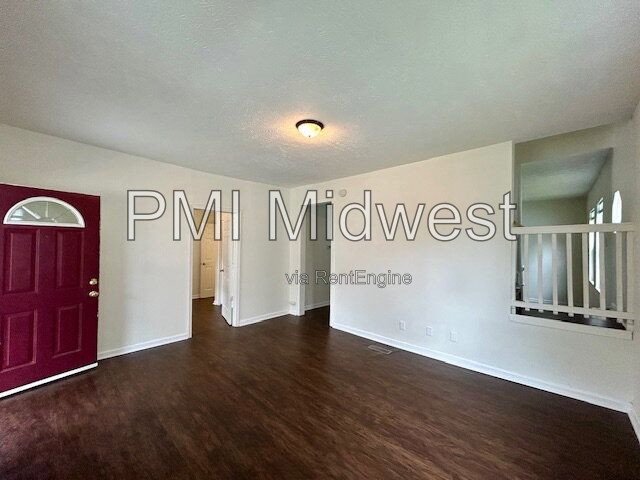 Charming 3 Bedroom 2 Bath House in Center Township! property image