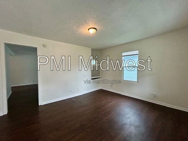Charming 3 Bedroom 2 Bath House in Center Township! property image