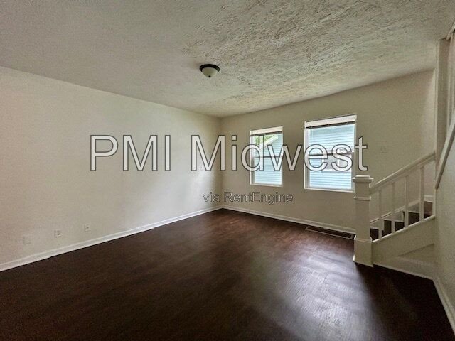Charming 3 Bedroom 2 Bath House in Center Township! property image