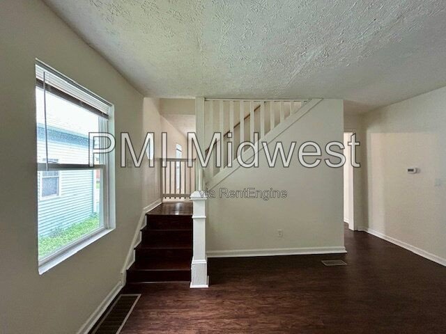 Charming 3 Bedroom 2 Bath House in Center Township! property image
