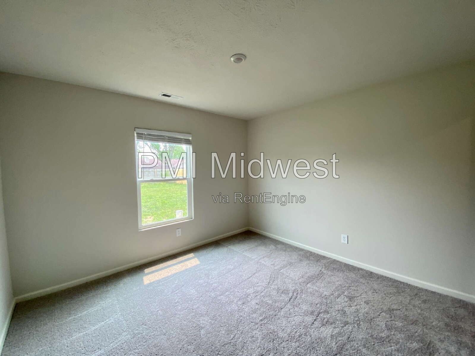 Lovely 5 Bedroom 3 Bathroom New Build in Muncie! property image