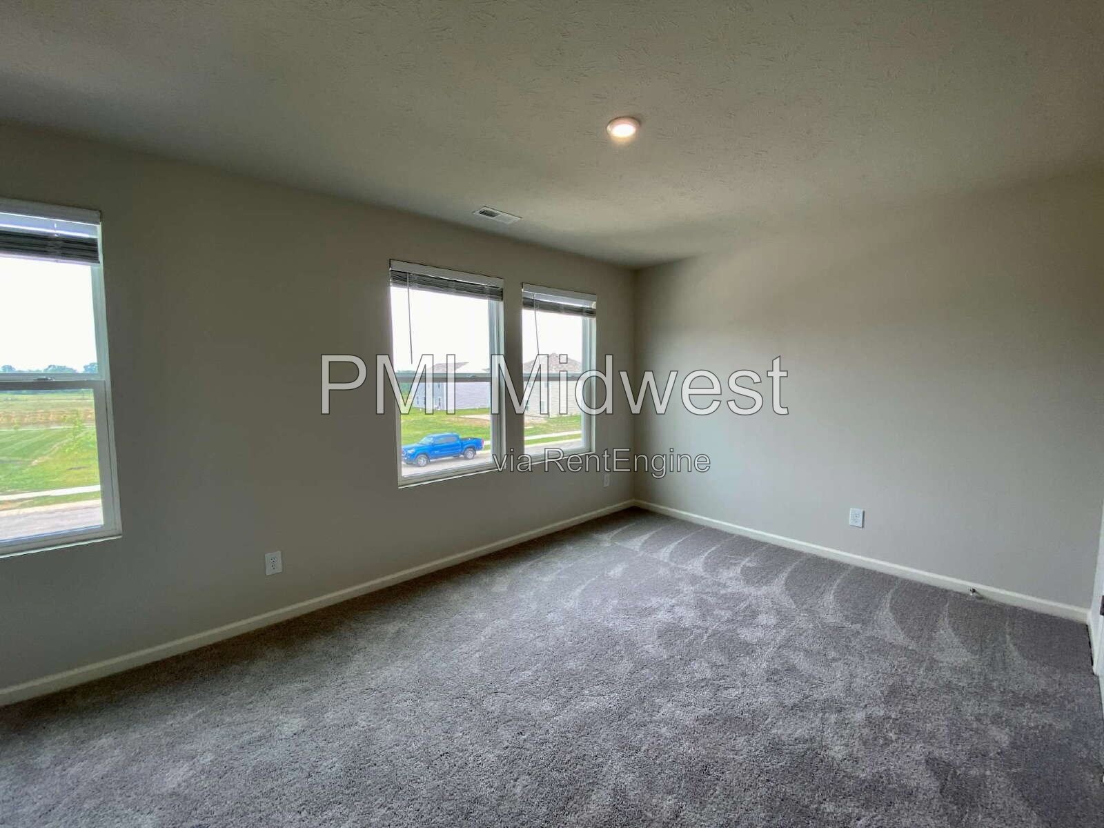 Lovely 5 Bedroom 3 Bathroom New Build in Muncie! property image
